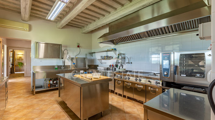 Image No.51-8 Bed Country House for sale