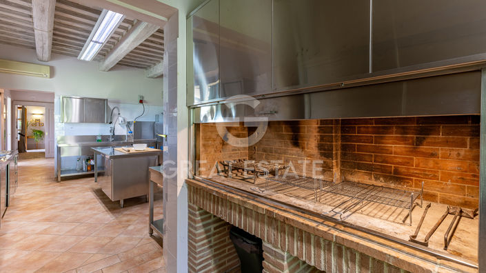 Image No.52-8 Bed Country House for sale