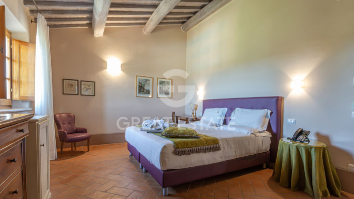 Image No.61-8 Bed Country House for sale