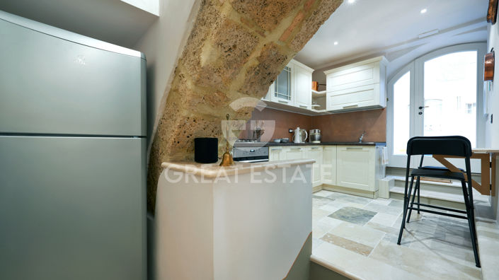 Image No.12-3 Bed Property for sale