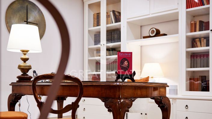 Image No.16-3 Bed Property for sale