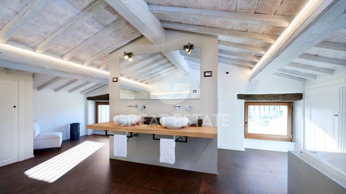 Image No.25-3 Bed Property for sale