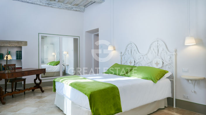 Image No.30-3 Bed Property for sale