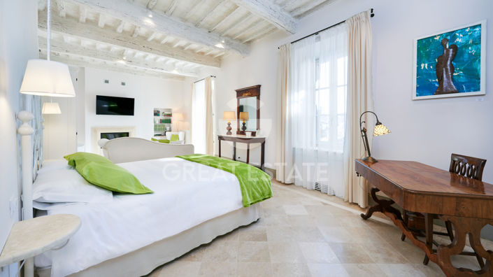 Image No.31-3 Bed Property for sale