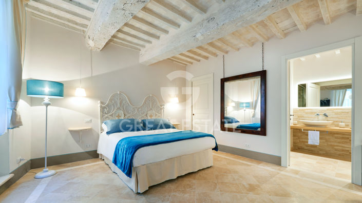 Image No.36-3 Bed Property for sale