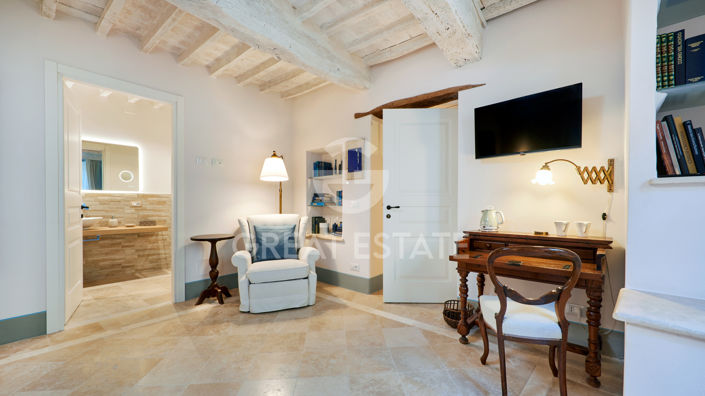 Image No.37-3 Bed Property for sale