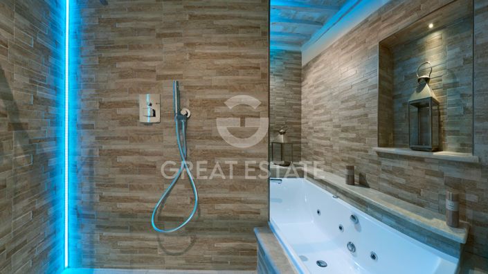 Image No.40-3 Bed Property for sale