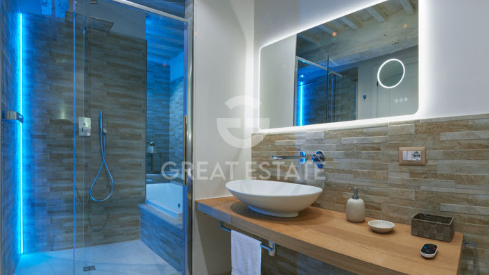 Image No.41-3 Bed Property for sale