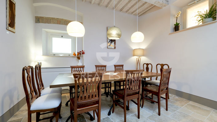 Image No.5-3 Bed Property for sale