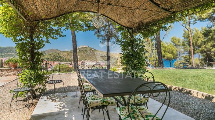 Image No.11-7 Bed Villa for sale