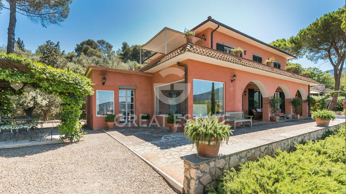 Image No.8-7 Bed Villa for sale