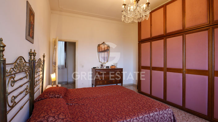 Image No.14-3 Bed Property for sale