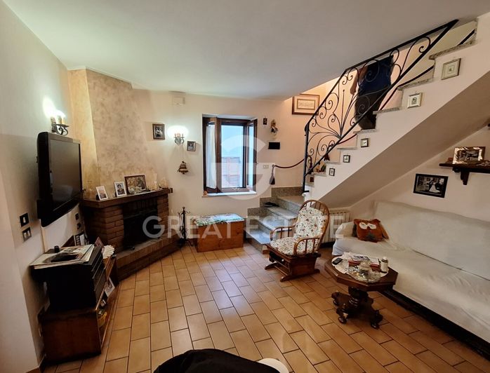 Image No.4-2 Bed Flat for sale