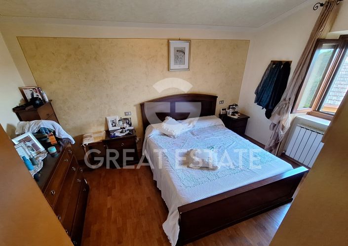 Image No.6-2 Bed Flat for sale