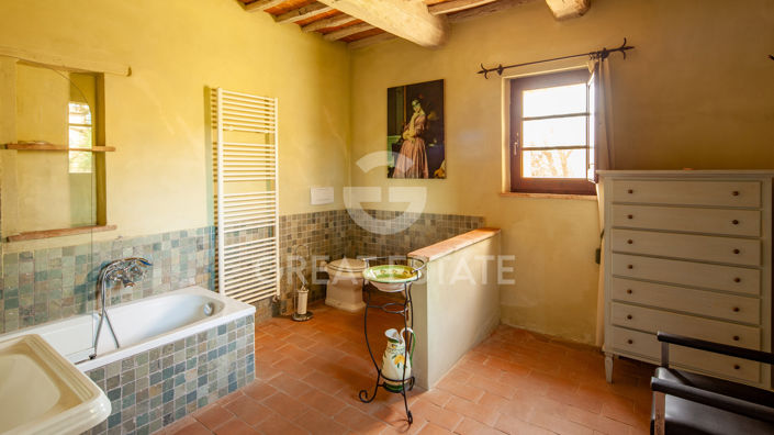 Image No.20-Maison de campagne de 6 chambres à vendre à Citta della Pieve