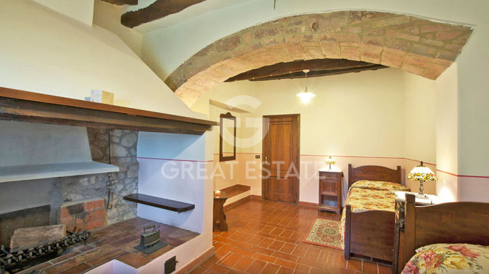 Image No.17-5 Bed Country House for sale