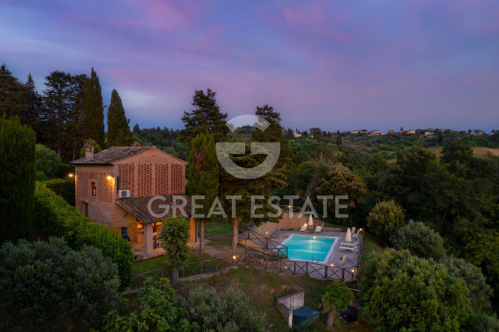 Image No.22-5 Bed Country House for sale