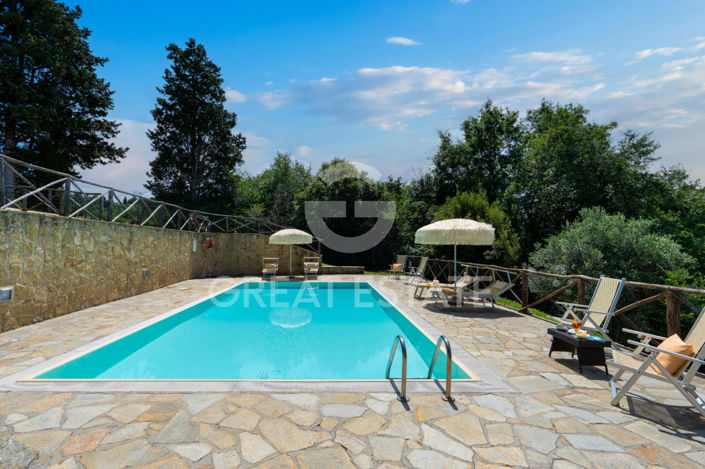 Image No.25-5 Bed Country House for sale