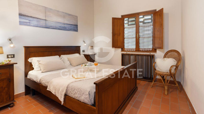 Image No.6-5 Bed Country House for sale