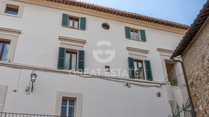 Image No.16-3 Bed Property for sale