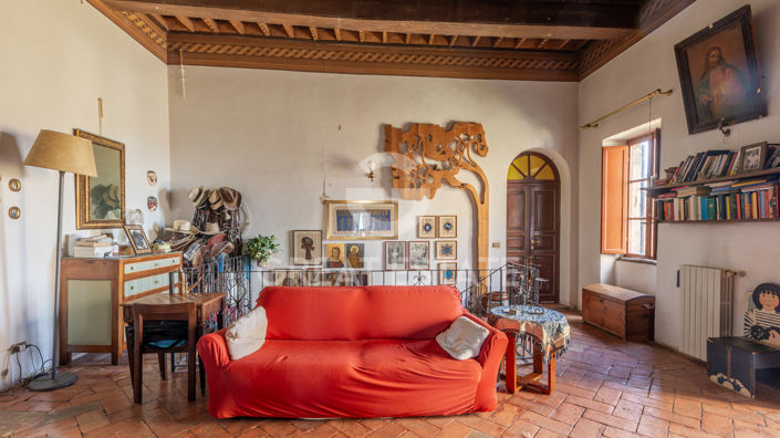 Image No.21-3 Bed Property for sale