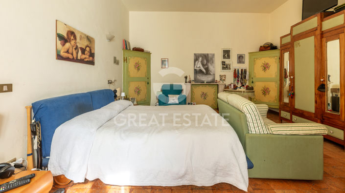 Image No.26-3 Bed Property for sale