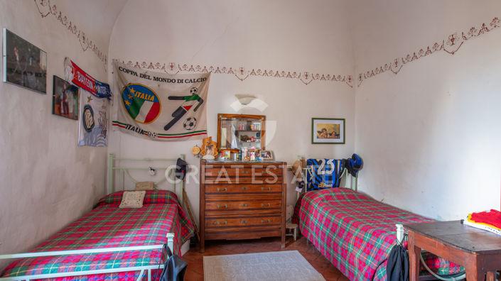 Image No.28-3 Bed Property for sale