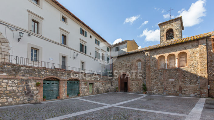 Image No.3-3 Bed Property for sale