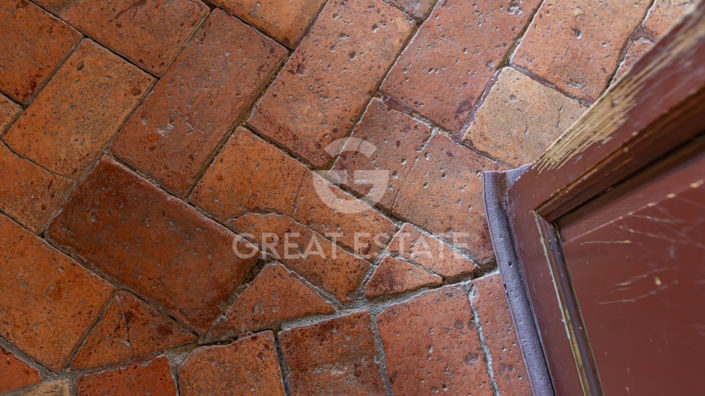 Image No.36-3 Bed Property for sale