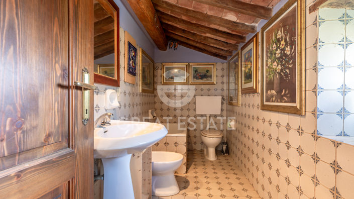 Image No.23-2 Bed Country House for sale