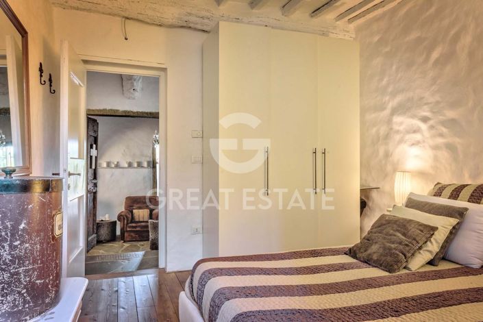 Image No.17-4 Bed Country House for sale