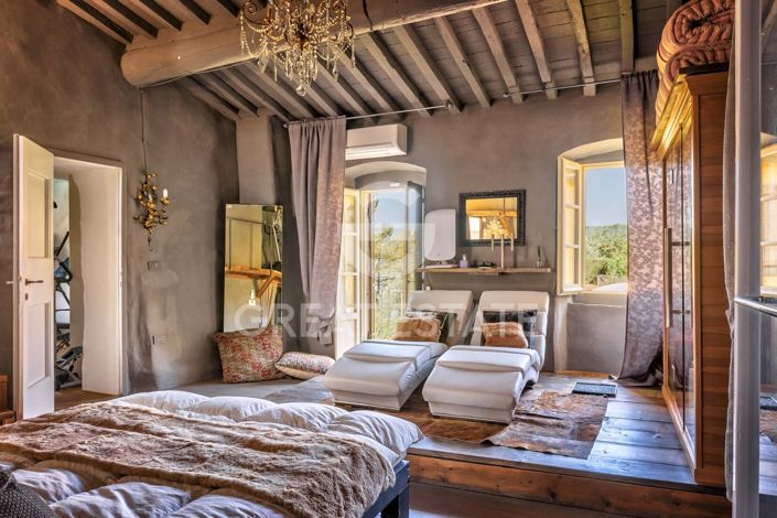 Image No.24-4 Bed Country House for sale