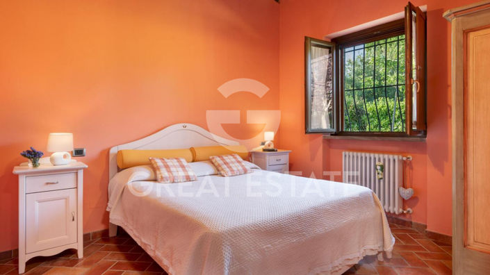 Image No.14-2 Bed Country House for sale