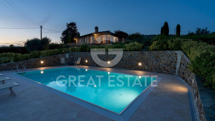 Image No.4-2 Bed Country House for sale