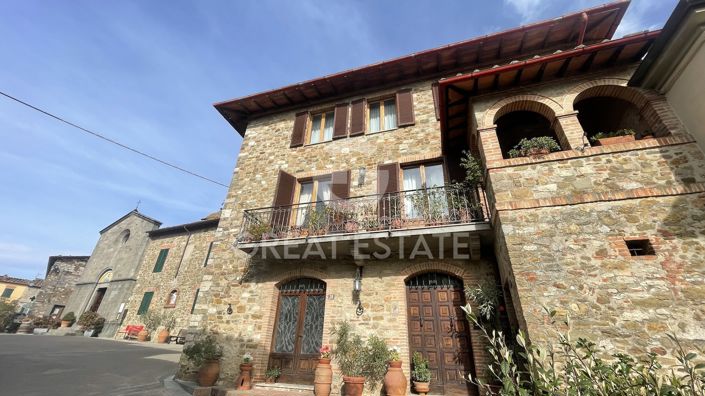 Image No.1-4 Bed Property for sale