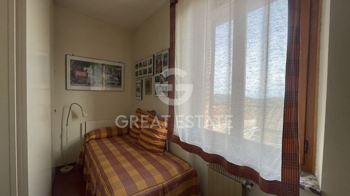 Image No.11-4 Bed Property for sale