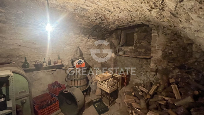 Image No.14-4 Bed Property for sale