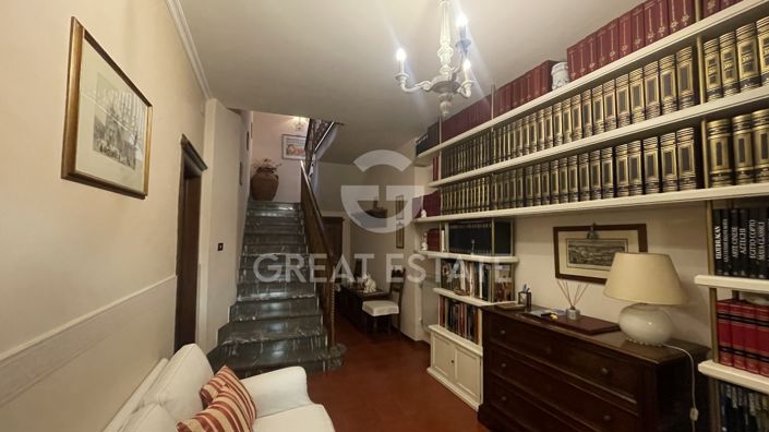 Image No.5-4 Bed Property for sale