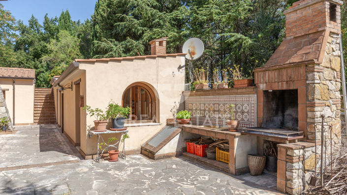 Image No.20-5 Bed Country House for sale