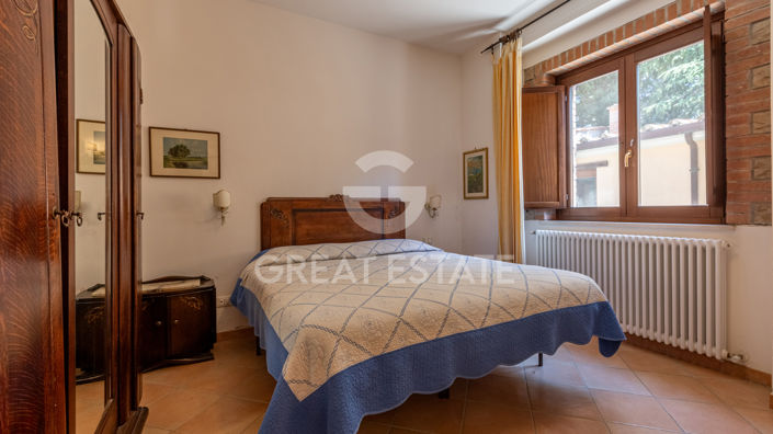 Image No.45-5 Bed Country House for sale