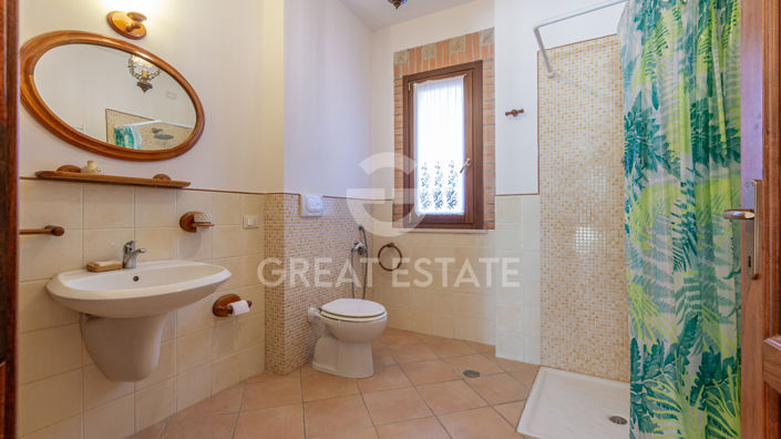 Image No.46-5 Bed Country House for sale