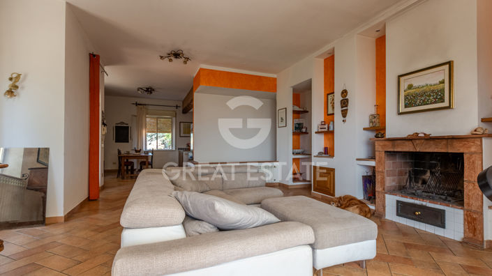 Image No.7-5 Bed Country House for sale