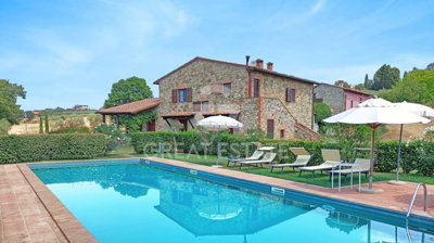 Maison de campagne de 5 chambres à vendre à Castiglione del Lago