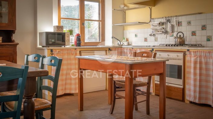 Image No.20-Maison de campagne de 5 chambres à vendre à Castiglione del Lago