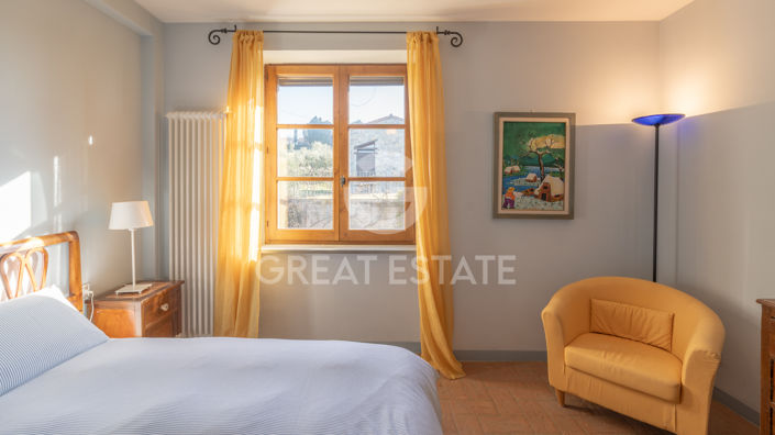 Image No.50-Maison de campagne de 5 chambres à vendre à Castiglione del Lago