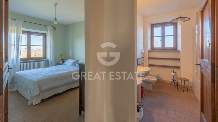 Image No.53-Maison de campagne de 5 chambres à vendre à Castiglione del Lago