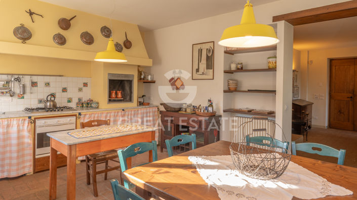 Image No.6-Maison de campagne de 5 chambres à vendre à Castiglione del Lago