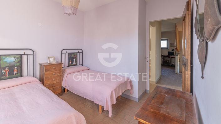 Image No.60-Maison de campagne de 5 chambres à vendre à Castiglione del Lago