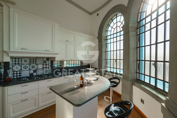 Image No.11-7 Bed Villa for sale