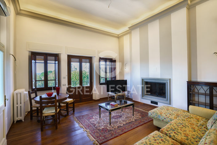 Image No.9-7 Bed Villa for sale